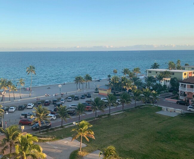 Building Photo - 3111 N Ocean Dr