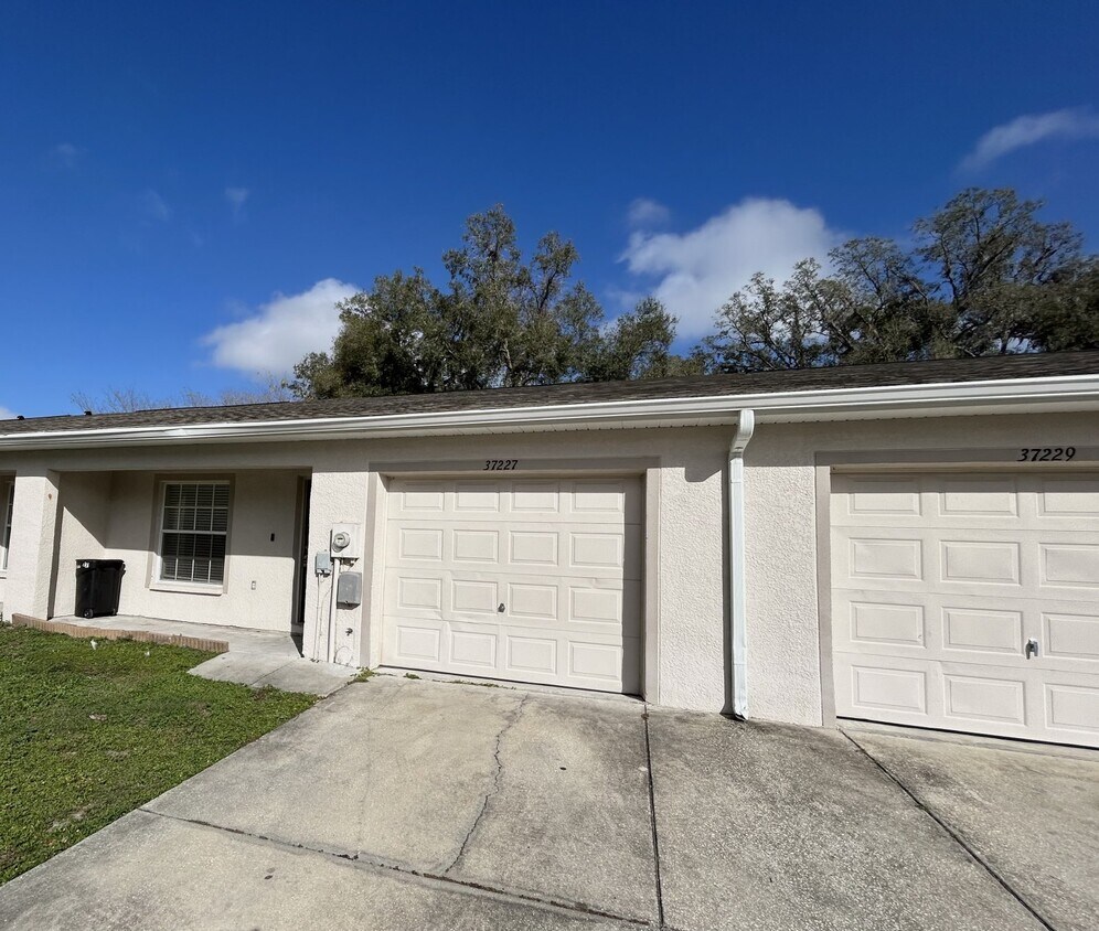 READY NOW!! 3 Bedroom 2 bathroom Duplex fo... Apartment for Rent in