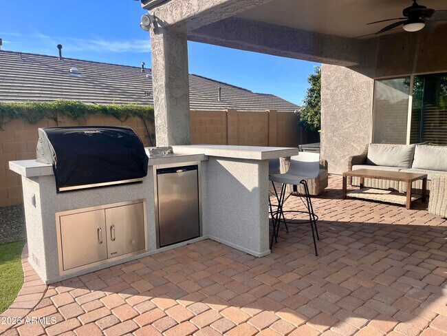 Foto del edificio - 26833 N 14th Ln