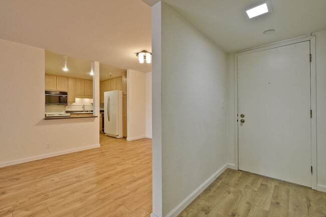 Foto del edificio - 2-bedroom, 2-bathroom condo in Awesome Mou...