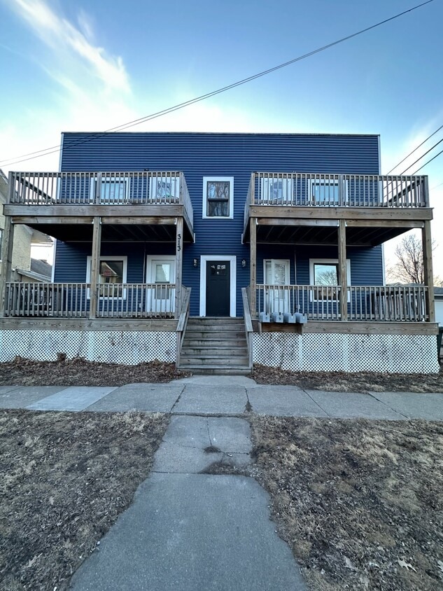 Primary Photo - 313 S 3rd St