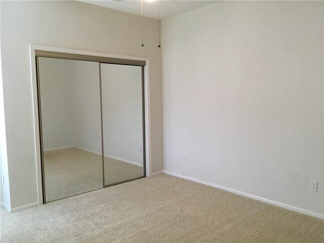 Foto del edificio - 2201 Lakeway Blvd
