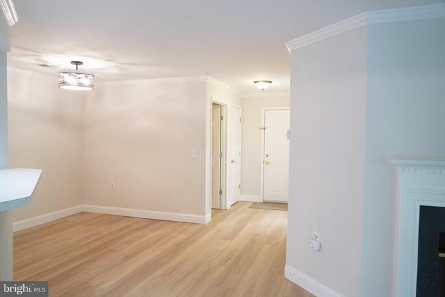 Building Photo - 13109 Millhaven Pl