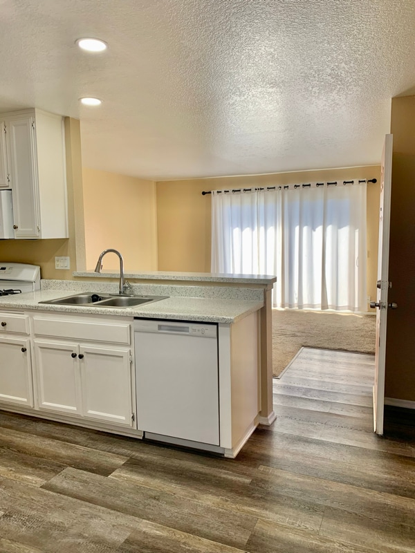 Photo - 1365 Crafton Ave Apartment