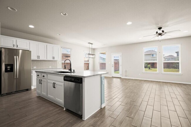 Building Photo - 5417 Vanner Path