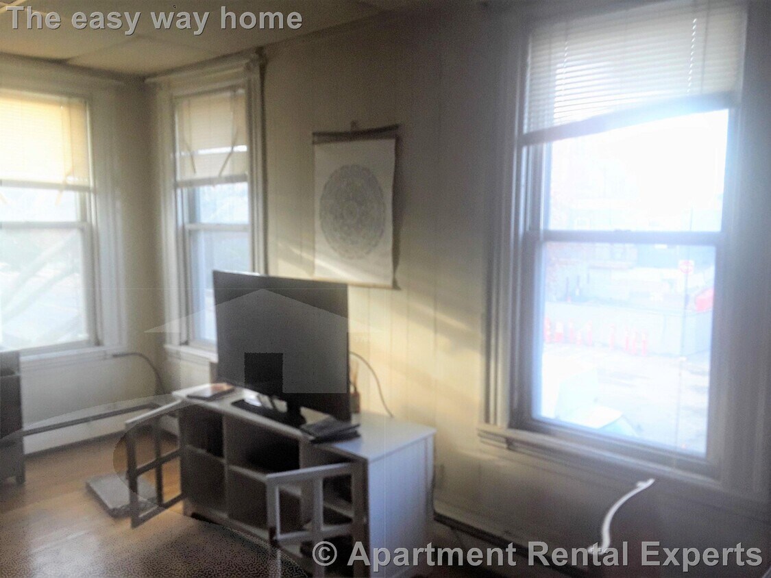 Primary Photo - 79 Highland Ave