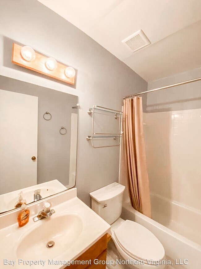 Building Photo - 3 br, 2 bath House - 2615 Glengyle Dr