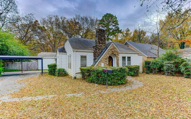 Foto del edificio - Limited Time: Qualified Tenants Get Half Price First Month – Pest Control & Appliances Covered!