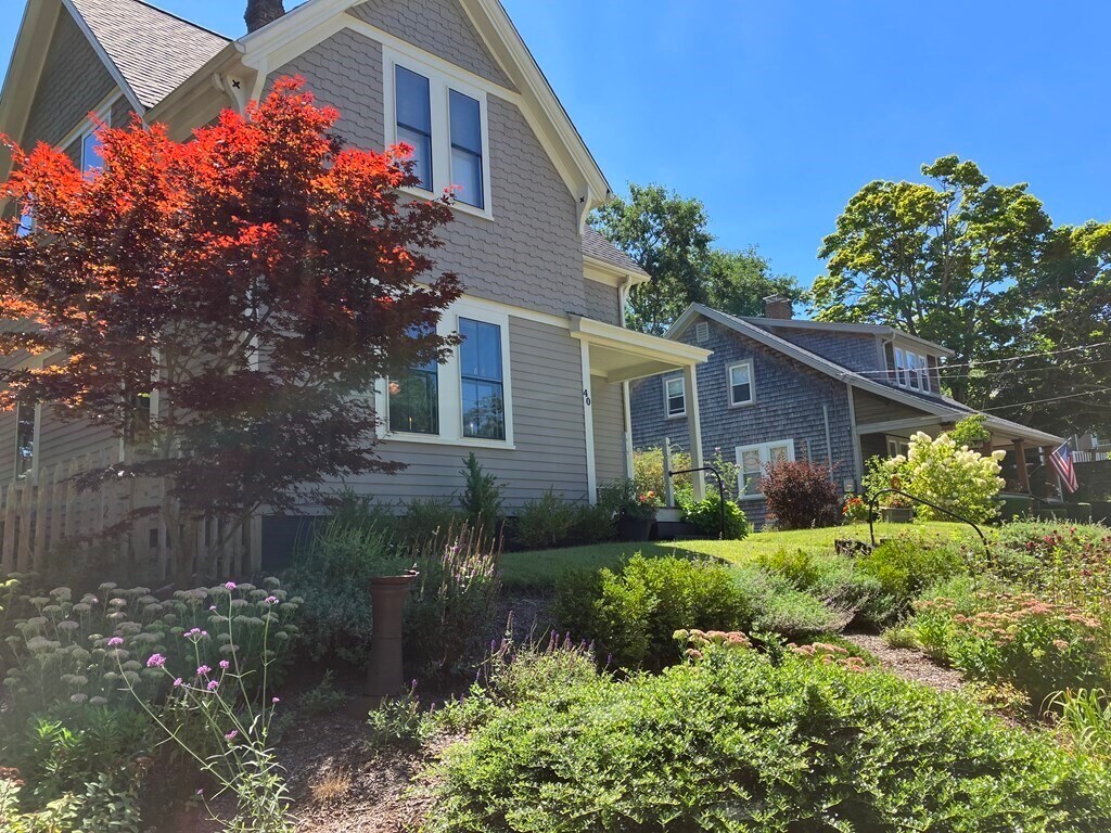 40 Mt Pleasant St Unit 2, Plymouth, MA 02360 Room for Rent in