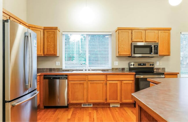 Building Photo - 13002 73rd Ave E