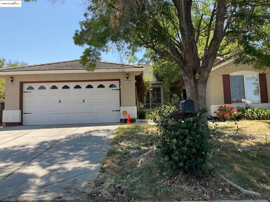 Primary Photo - 5196 Tehachapi Ct