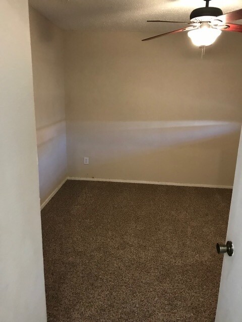 Building Photo - 5318 Brookhollow Dr