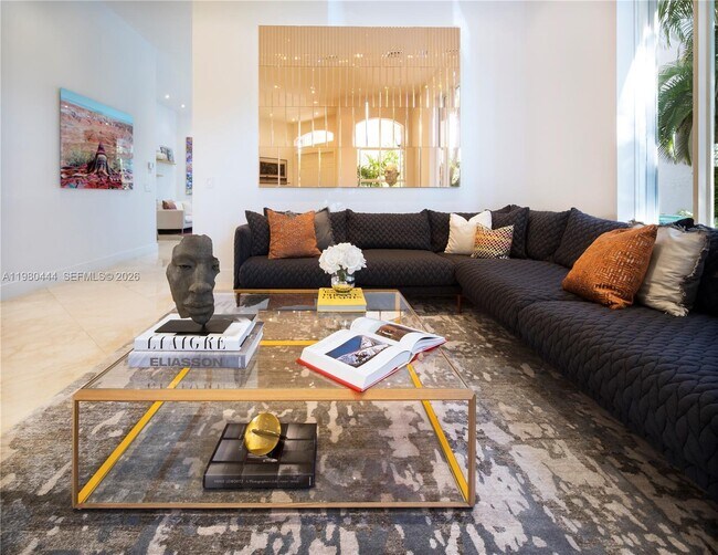 Building Photo - 1651 NE 196th St