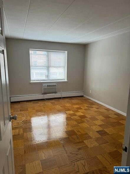Foto del edificio - 211 Johnson Ave