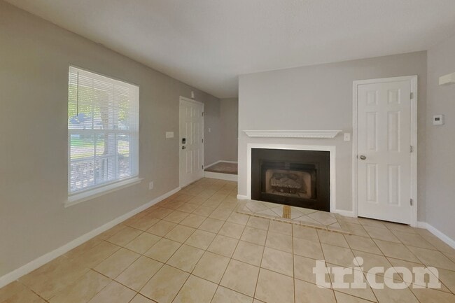 Building Photo - 4812 Silverdene St
