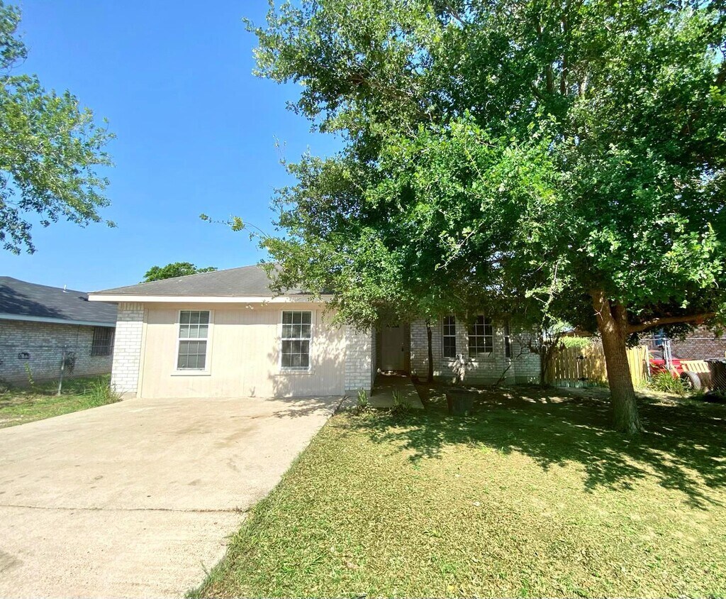 3012 Perkins Ave, Mission, TX 78574 House Rental in Mission, TX