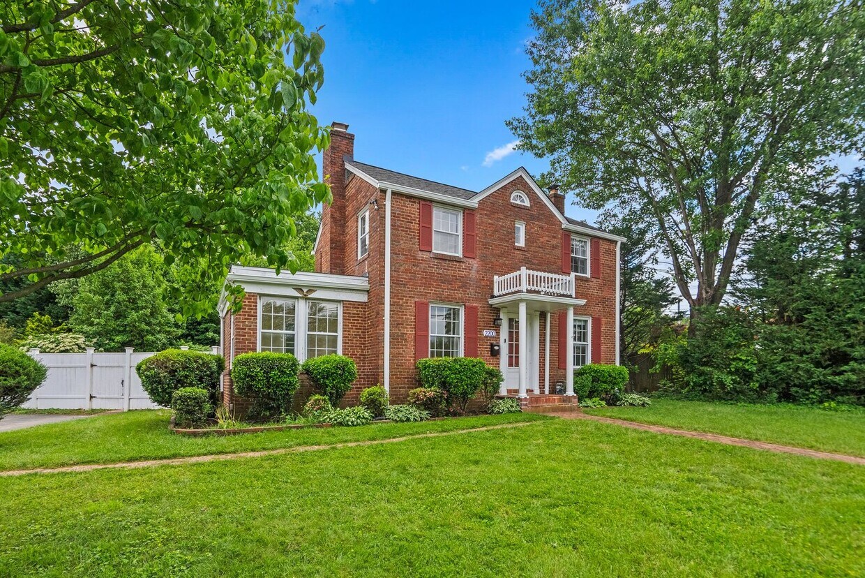 Primary Photo - 3 Bed 2.5 Bath - Silver Spring Colonial - ...
