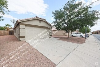 Building Photo - 12122 W Bloomfield Rd