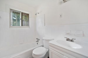 Baño - Henry at Harvard