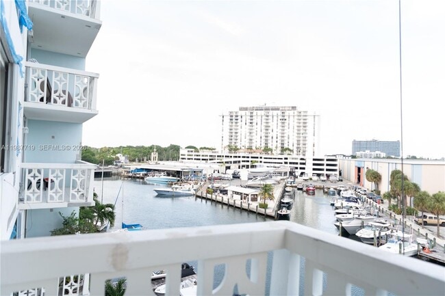 Building Photo - 13155 Ixora Ct