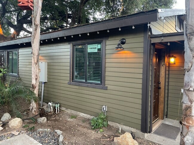 Exterior of home - 860 N Mar Vista Ave