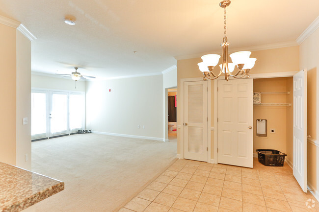 3BR,2BA - 1385 SF - dining room - Avalon Park