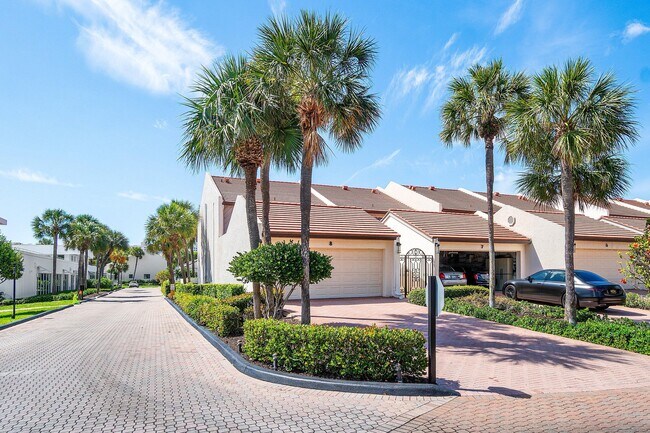 Foto del edificio - 2717 N Ocean Blvd