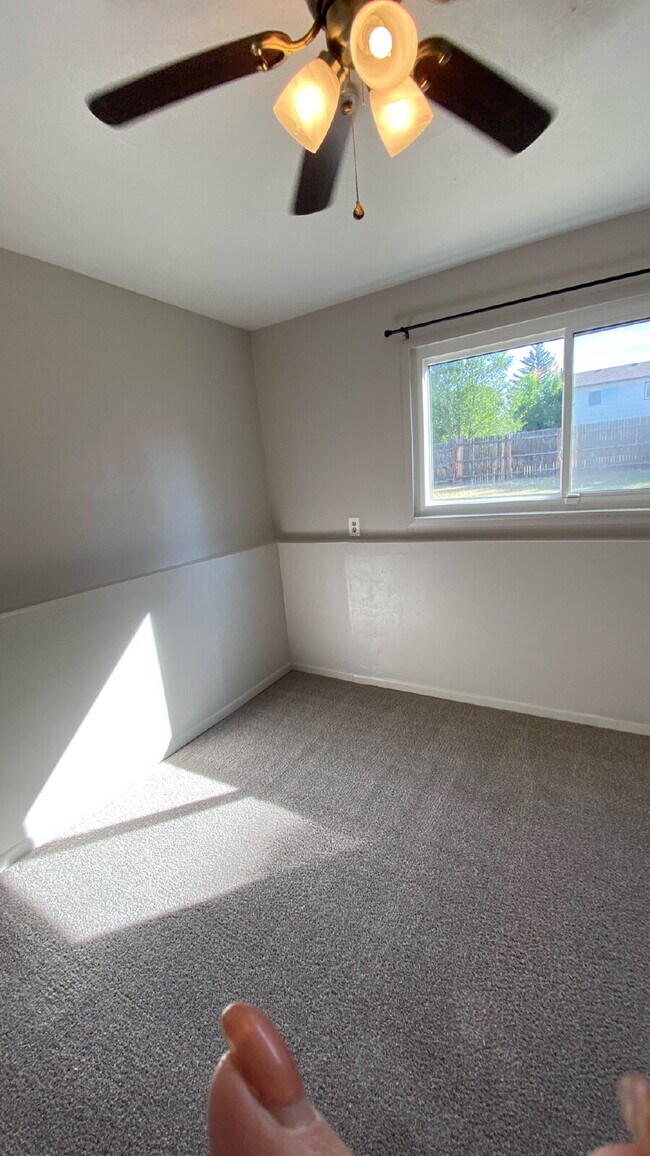 Building Photo - 3 bedroom - Bellamy