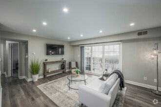 1BR, 1BA - 663SF - Living Room - Renaissance Hills