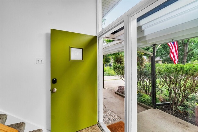 Building Photo - 1807 Fair St