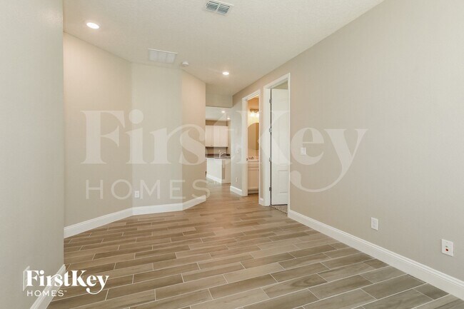 Foto del edificio - 377 Broomsedge Cir