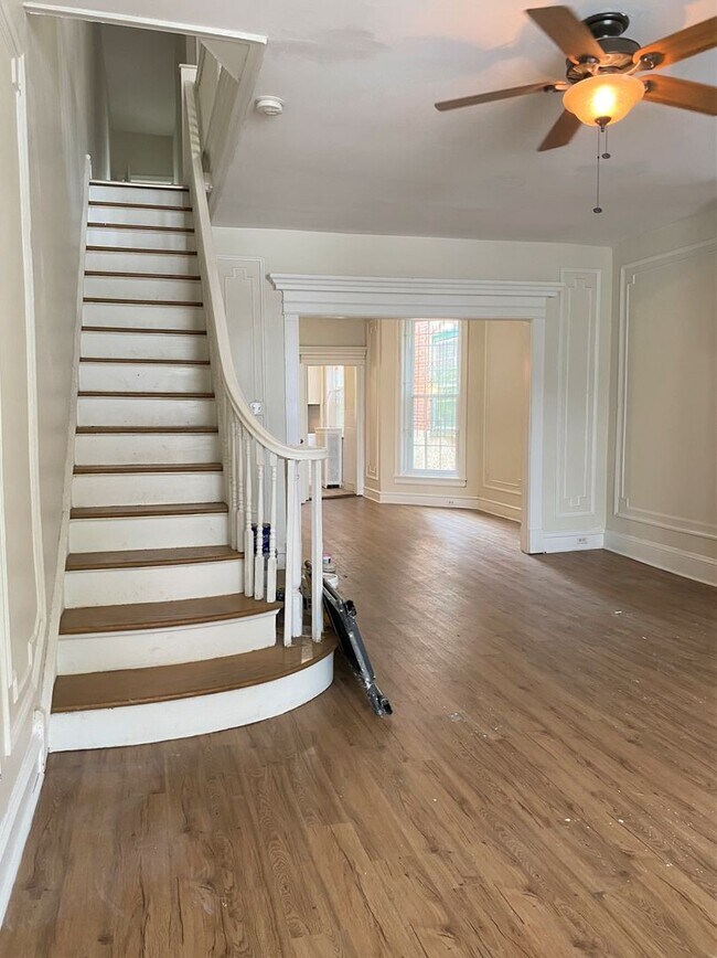 Building Photo - Massive 4-Bedroom Townhome in Brewerytown!...