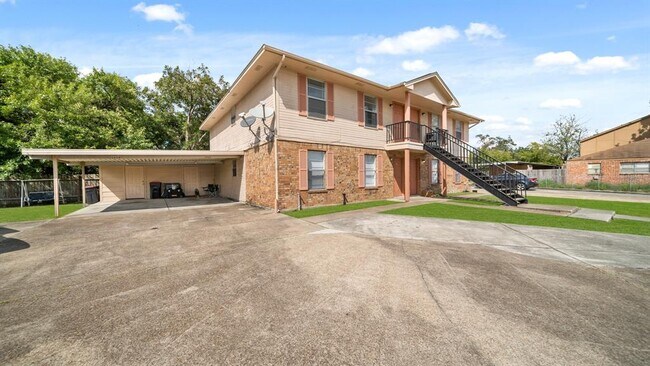 Building Photo - 3434 Lantern Ln