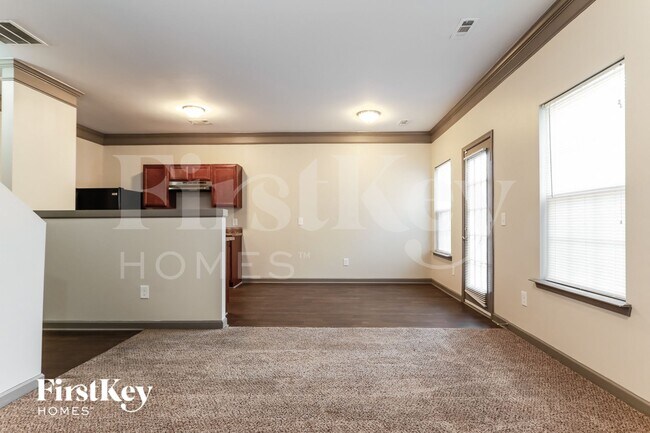 Foto del edificio - 866 Ivydale Ln SW