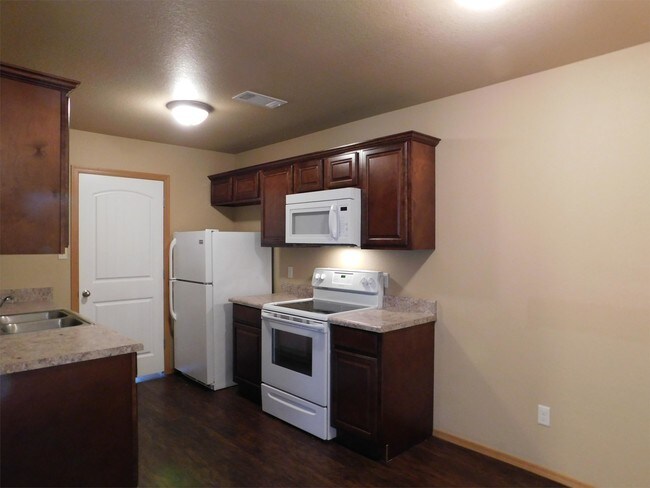 Building Photo - 1470 OK-9
