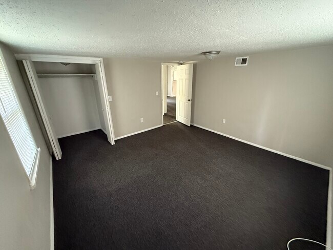 Foto del edificio - 3101 Reynolds St
