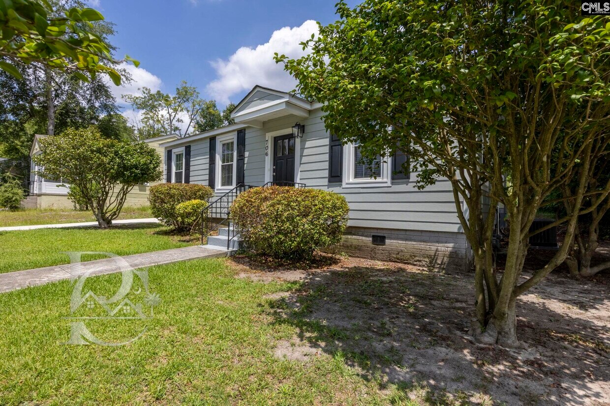 Primary Photo - 706 S Bonham Rd