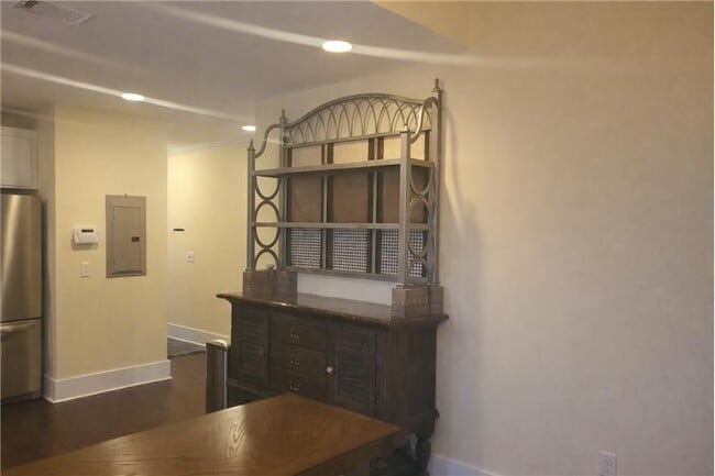 Building Photo - 602 E 34th St