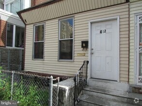 Building Photo - 412 Lindley Ave