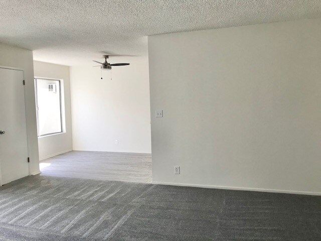 Foto del edificio - 7635 Hampton Ave