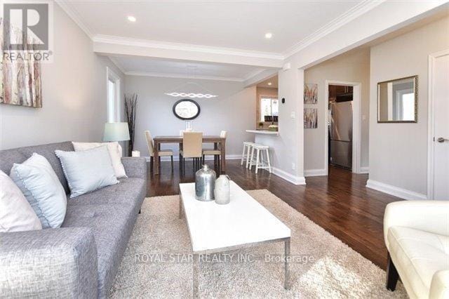 Building Photo - 25 Twin Pauls Crescent