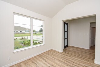 Building Photo - 32426 Fly Fish Wy