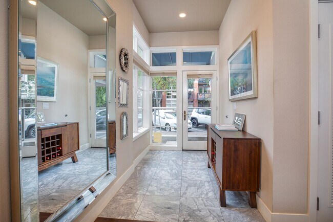 Building Photo - Modern Townhome Living in the Heart of Dow...