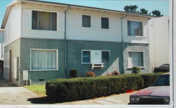 Building Photo - 830 El Camino Real