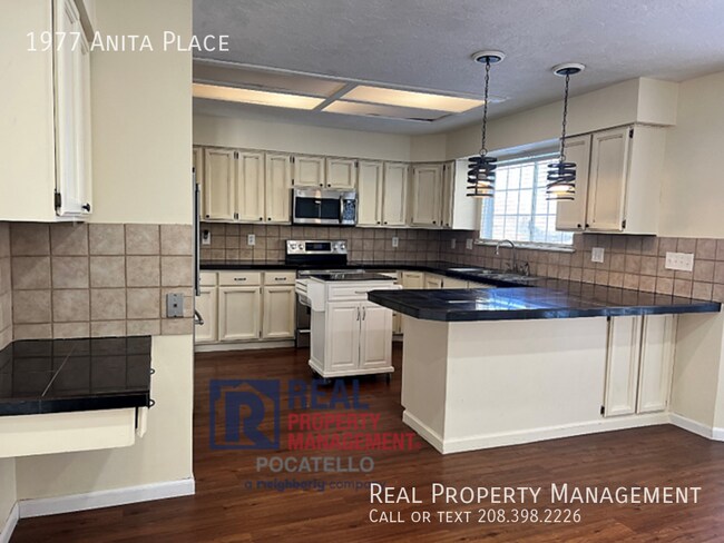 Building Photo - 4 Bed 3 Bath - 2 Car garage Highland Home ...