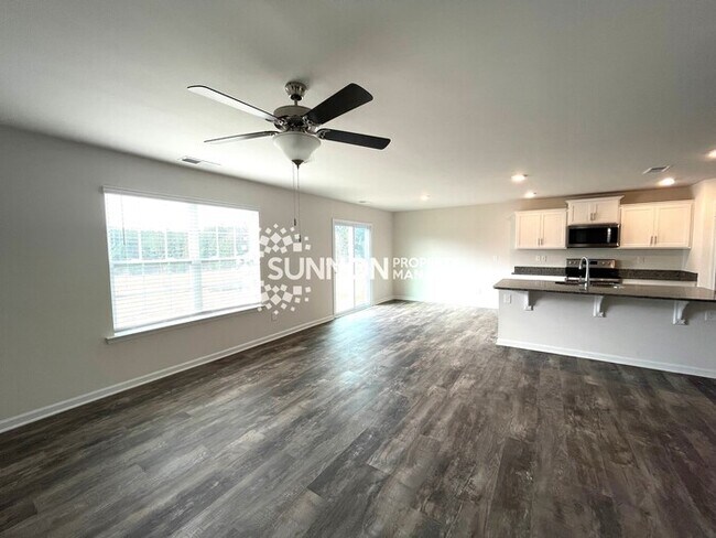 Building Photo - BRAND NEW 5 Bed, 3 Bath home in Sherrils S...