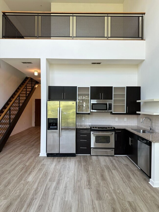 Building Photo - Urban Oasis in Castleberry Hill: Modern 2-...