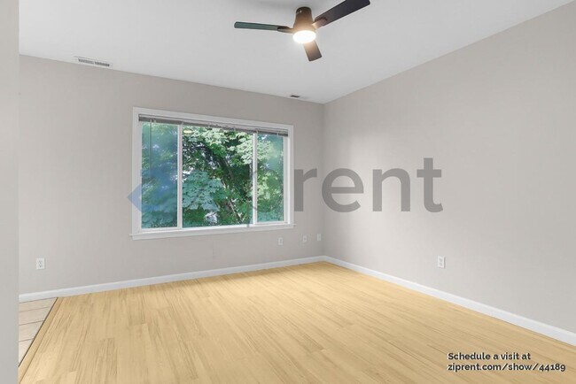Foto del edificio - 627 W Mercer Pl