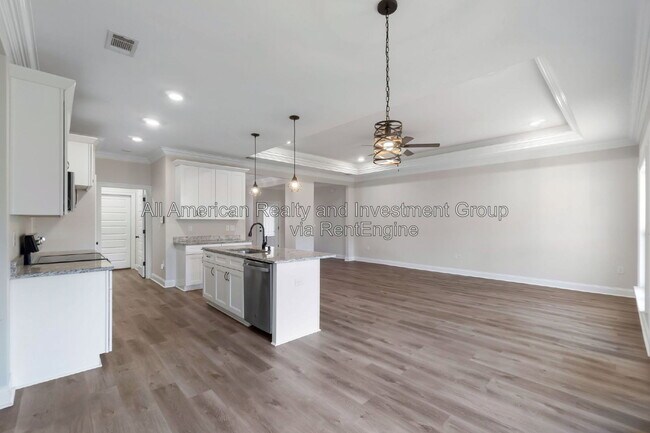 Building Photo - 331 Adams Dr