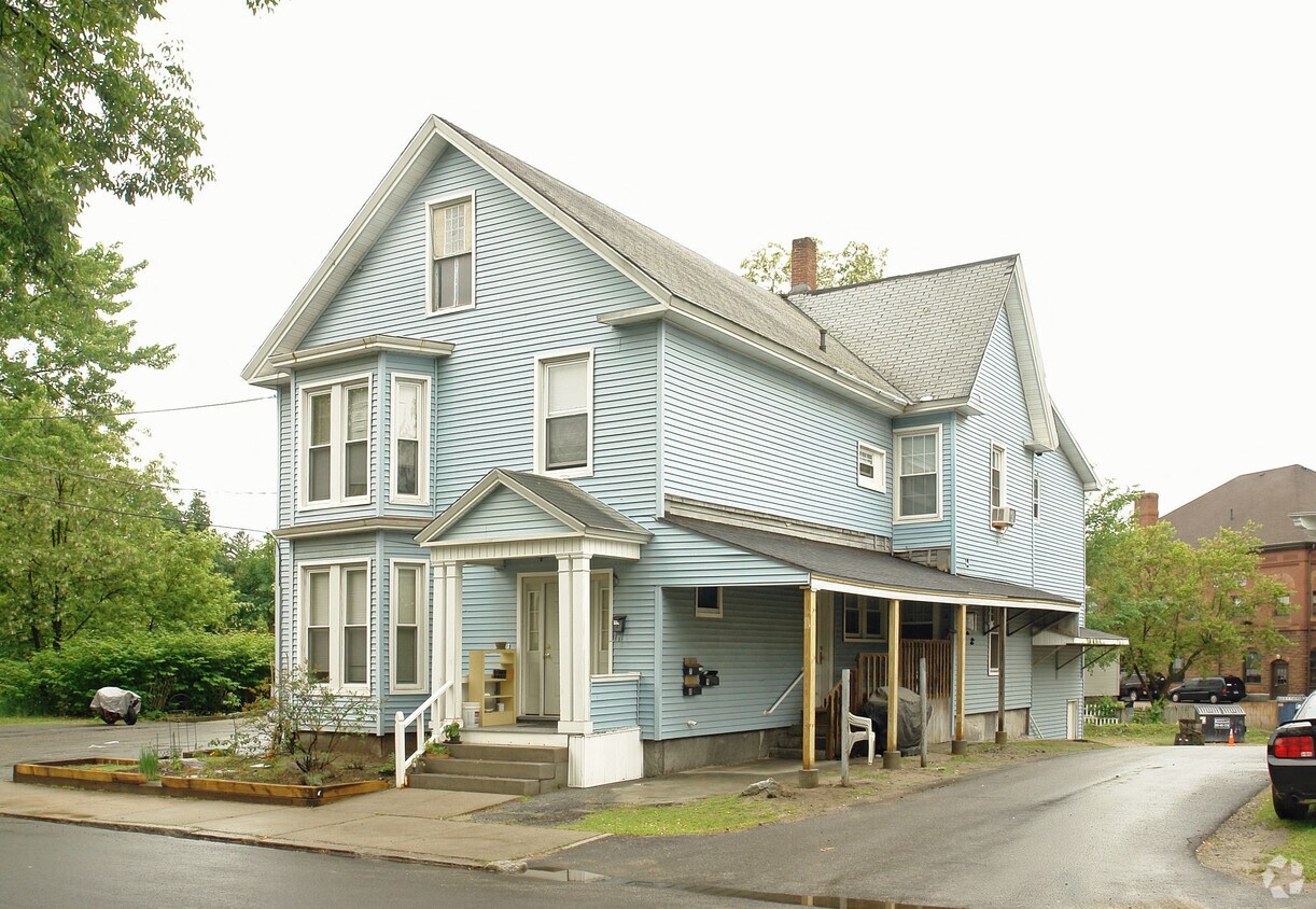 Building Photo - 6 Abbott St